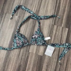 Athleta triangle swim bikini top